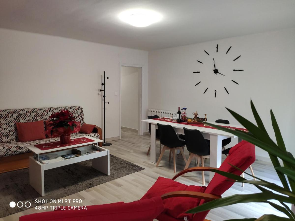 Apartamento Confort I La Seu d'Urgell Exterior foto