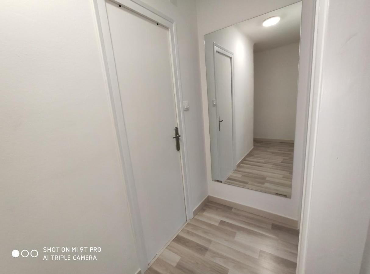 Apartamento Confort I La Seu d'Urgell Exterior foto